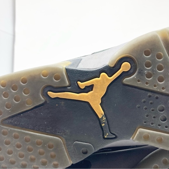 Nike Air Jordan 6 Retro Bordeaux GS Shoes 384665-063 Size 7Y/8.5 Womens - Picture 9 of 10